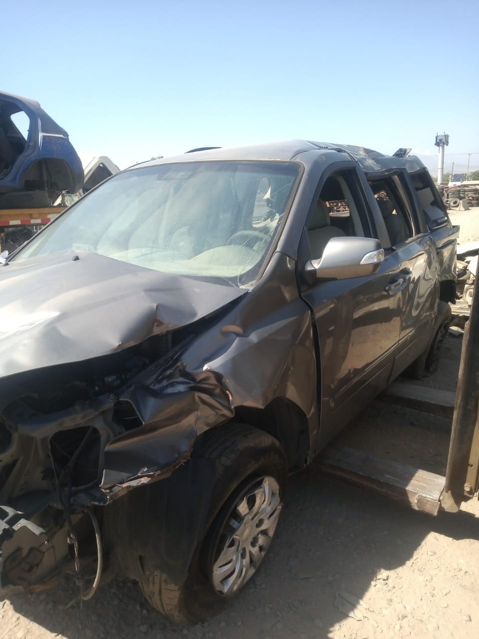  Kia CARNIVAL 2011    EN DESARME